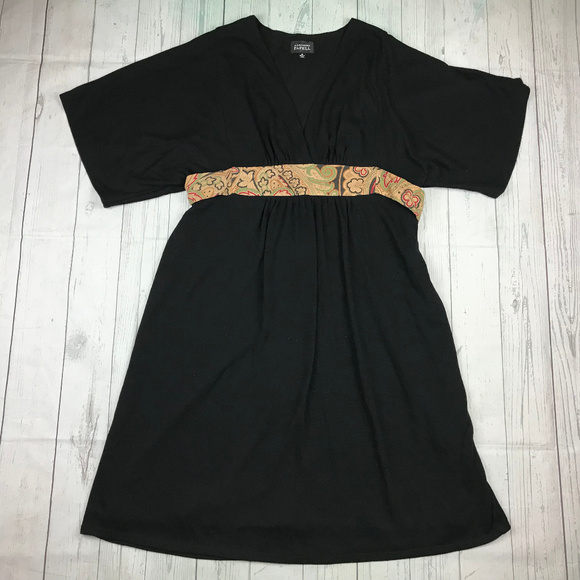 Adrianna Papell Dresses & Skirts - Adrianna Papell v-neck empire waist tie dress